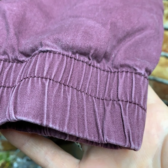 Men’s burgundy elastic waist paints xl  from split - Picture 9 of 17